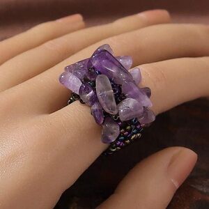 Handmade Amethyst Chip Bead Stretch Ring - Purple